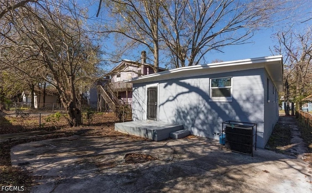 1539 Union St - Photo 5