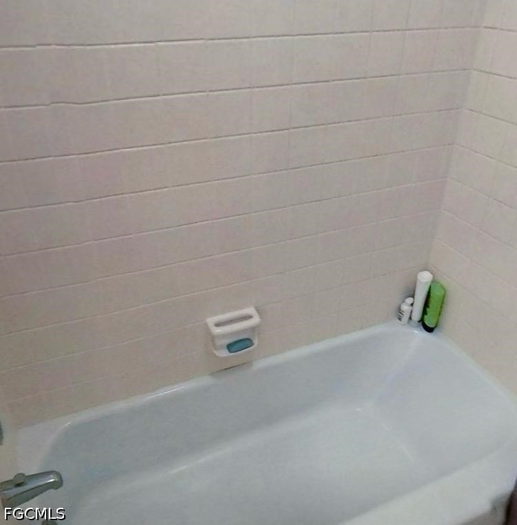 711 Ne 6th Pl - Photo 14