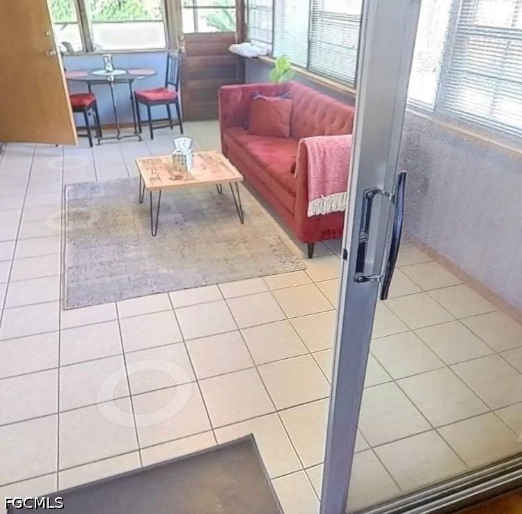 711 Ne 6th Pl - Photo 3