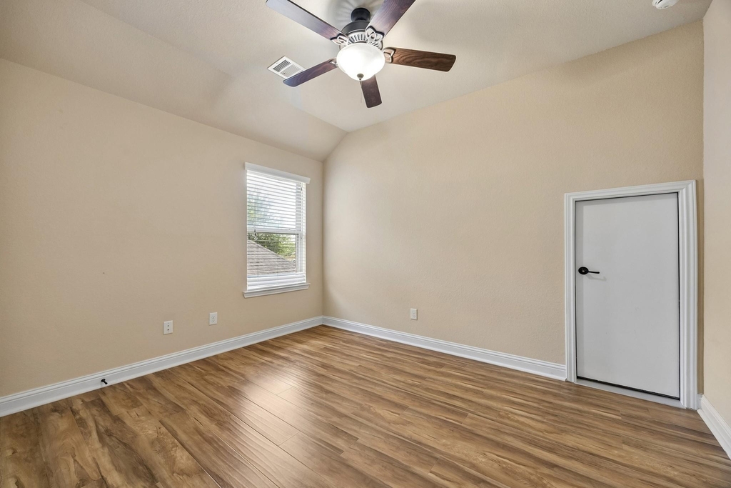 27903 Hunters Rock Lane - Photo 23