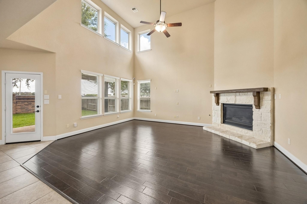 27903 Hunters Rock Lane - Photo 2