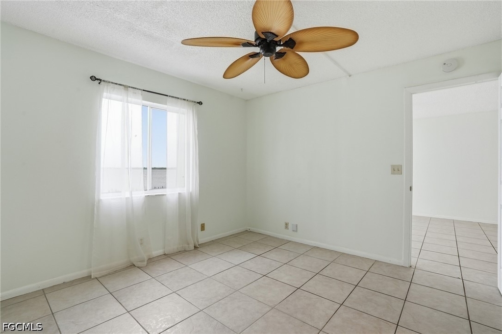 2885 Palm Beach Boulevard - Photo 9