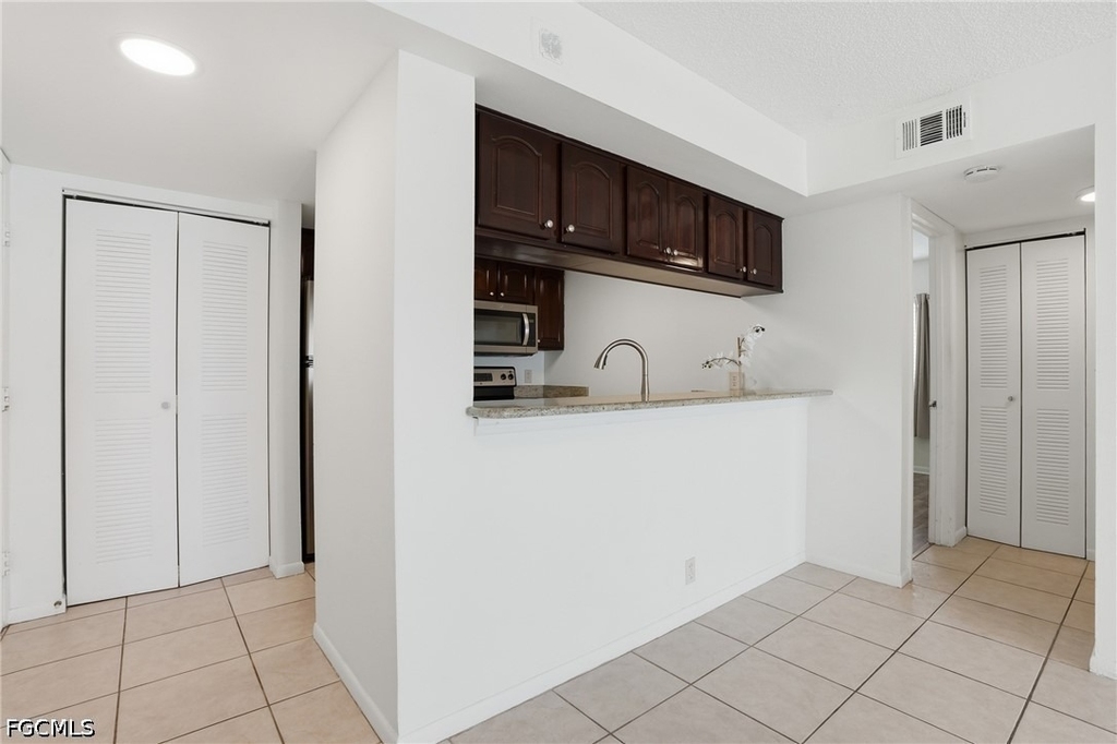 2885 Palm Beach Boulevard - Photo 3