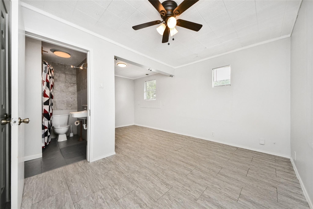 814 Broadway Street - Photo 12