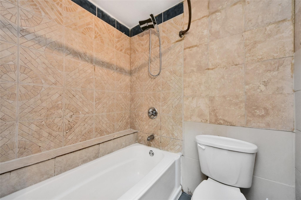 814 Broadway Street - Photo 14
