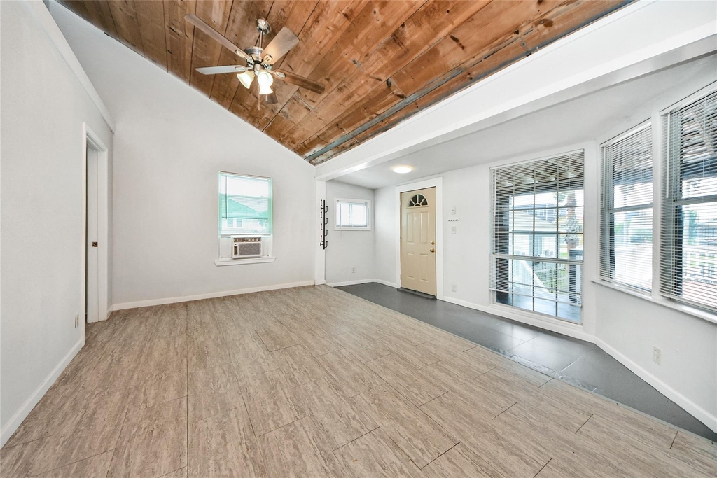 814 Broadway Street - Photo 6