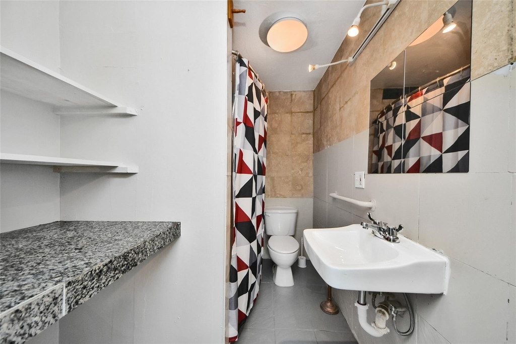 814 Broadway Street - Photo 13