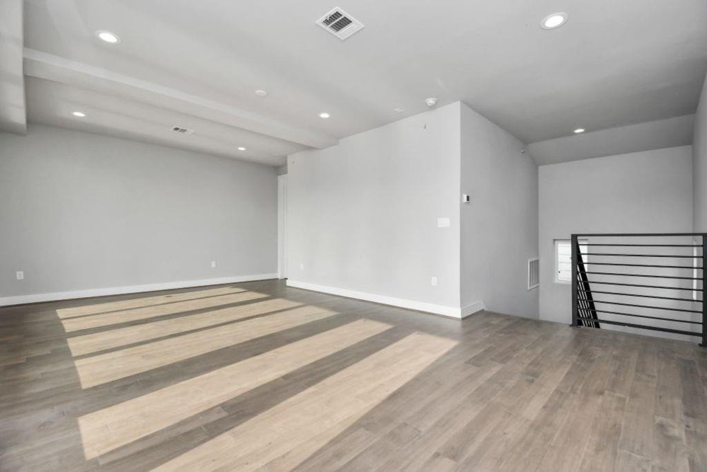 1320 Eberhard Street - Photo 37