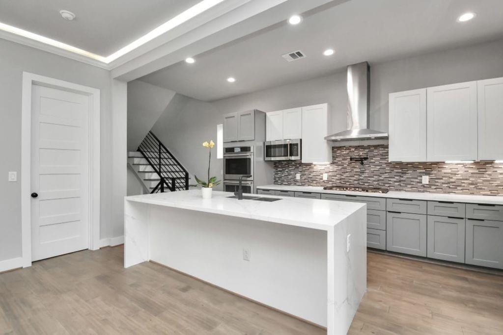1320 Eberhard Street - Photo 16