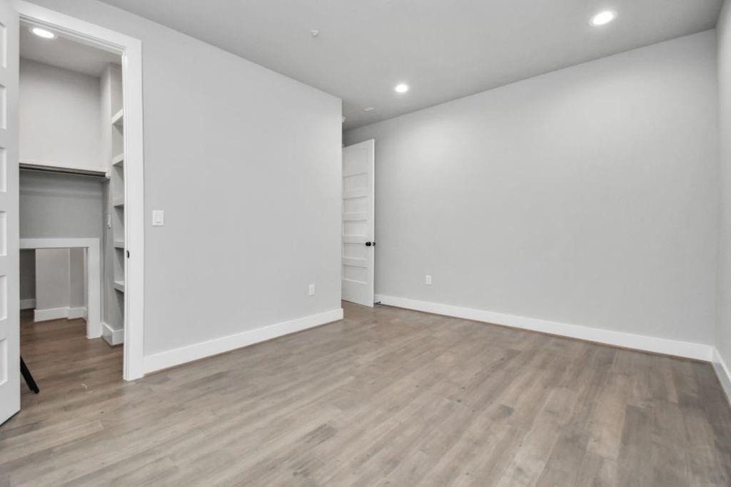 1320 Eberhard Street - Photo 8