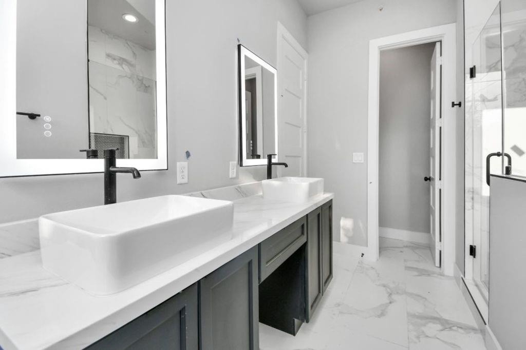 1320 Eberhard Street - Photo 34