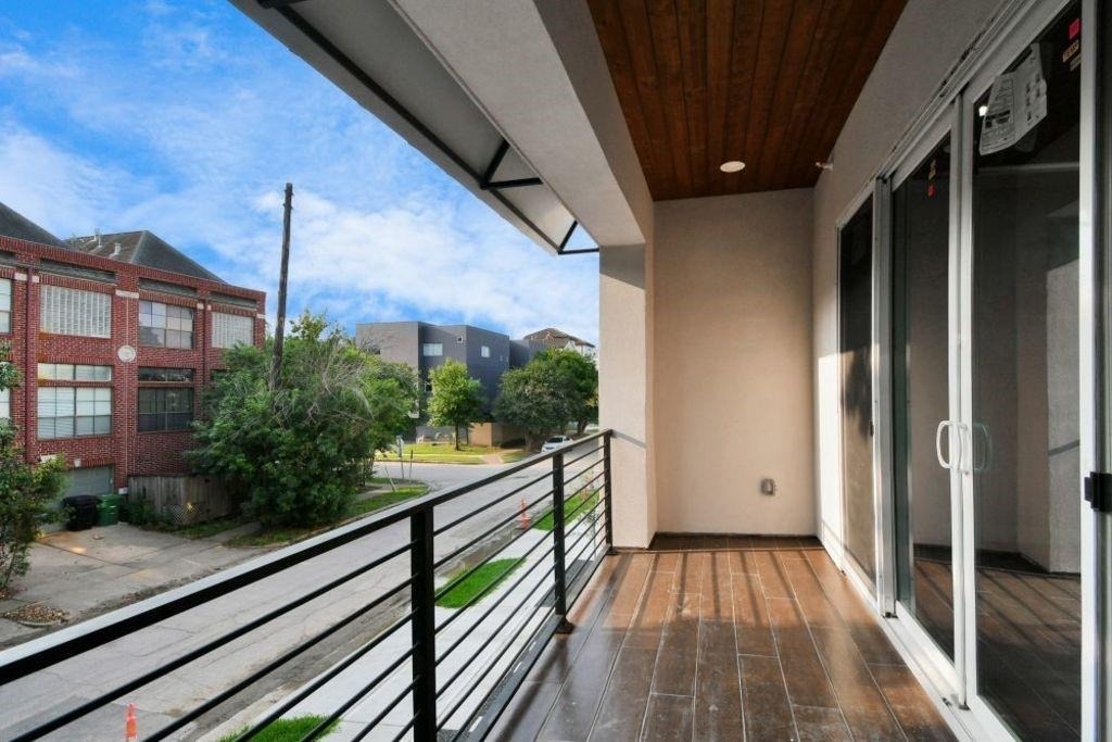 1320 Eberhard Street - Photo 22