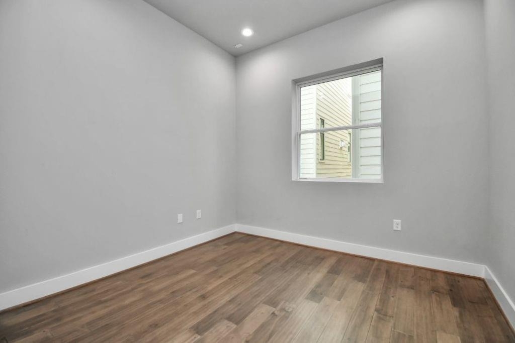 1320 Eberhard Street - Photo 20