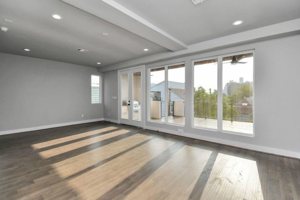 1320 Eberhard Street - Photo 38