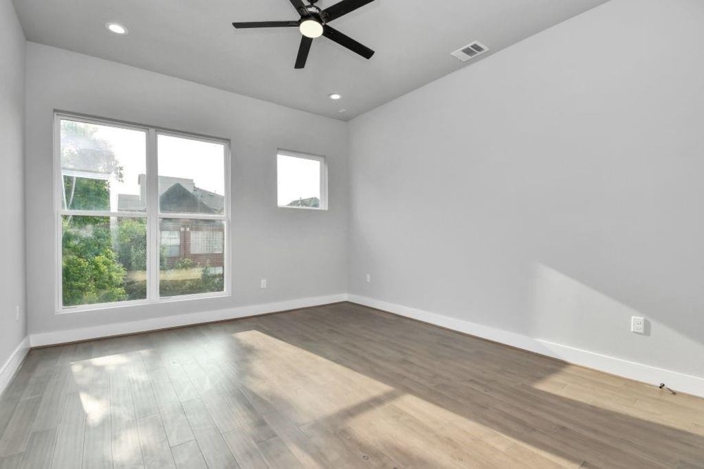 1320 Eberhard Street - Photo 27