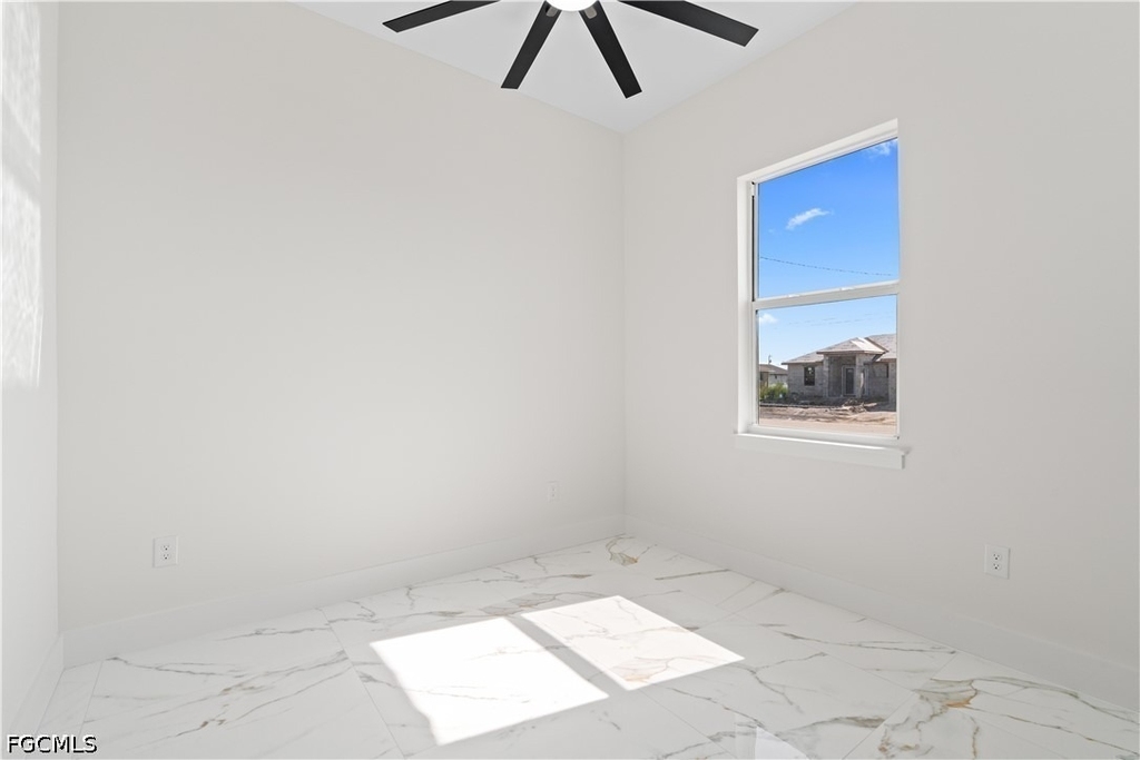 430 Petite Avenue - Photo 14