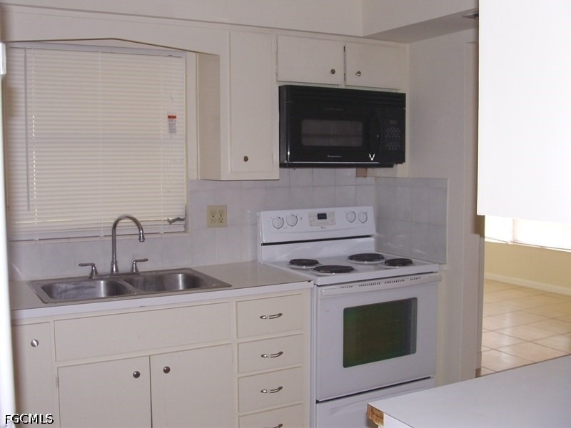 217 Jayview Avenue - Photo 2