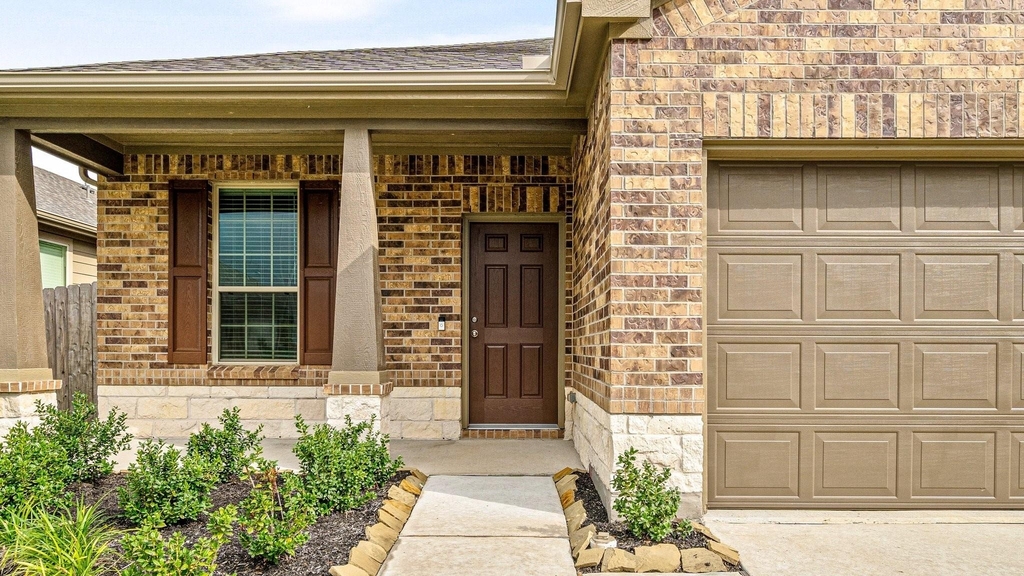 13582 Myrtle Gardens Boulevard - Photo 2