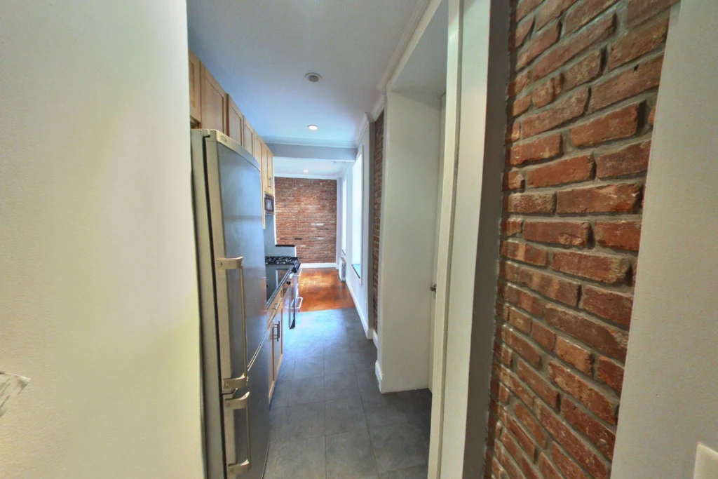334 East 100th Street - Photo 3