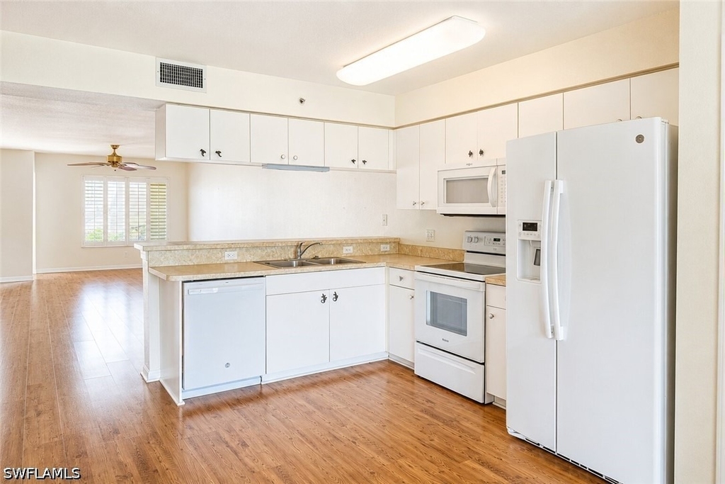 4965 Sandra Bay Drive - Photo 3