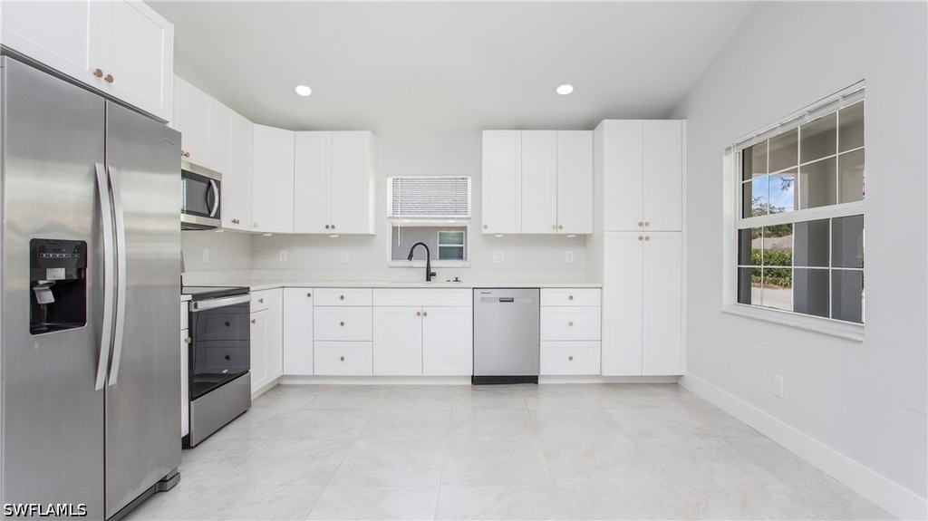 27302 Dortch Avenue - Photo 9