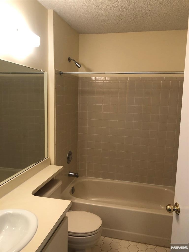 27 Townsend - Photo 11