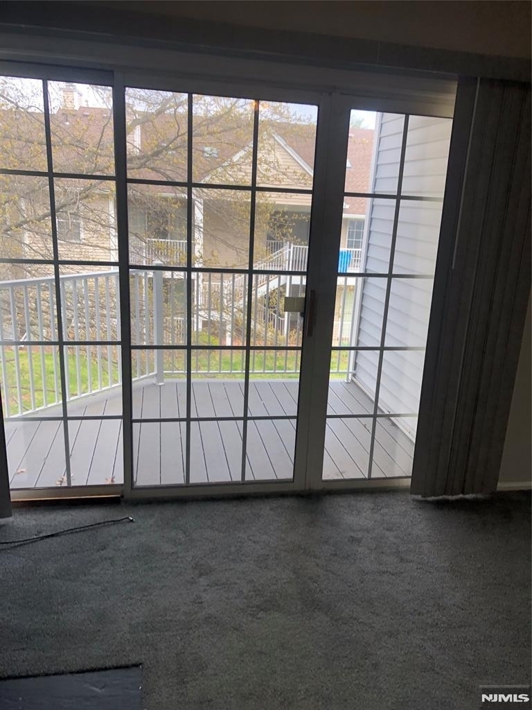 27 Townsend - Photo 12