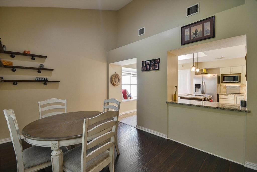 3218 Lake Stream Drive - Photo 17