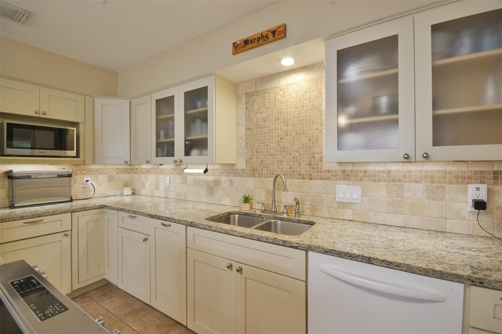 3218 Lake Stream Drive - Photo 21