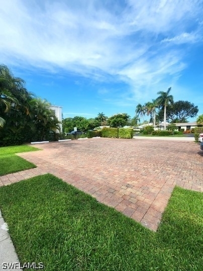 2000 Alamanda Drive - Photo 14