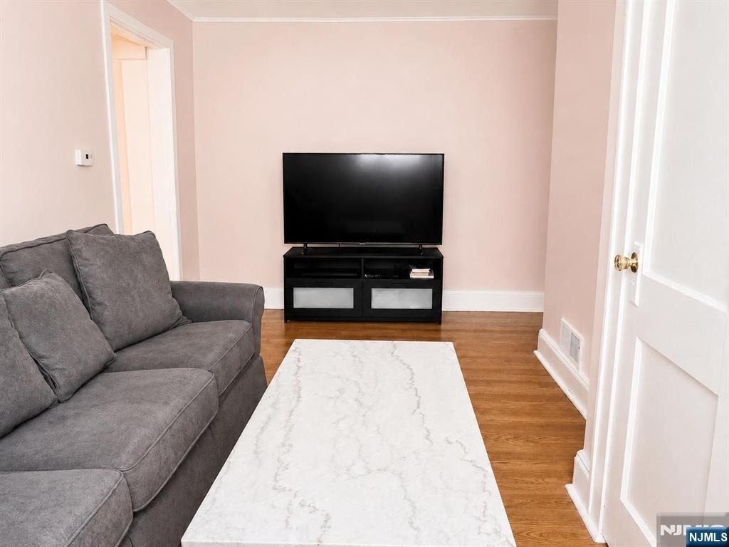 522 Saddle River - Photo 3
