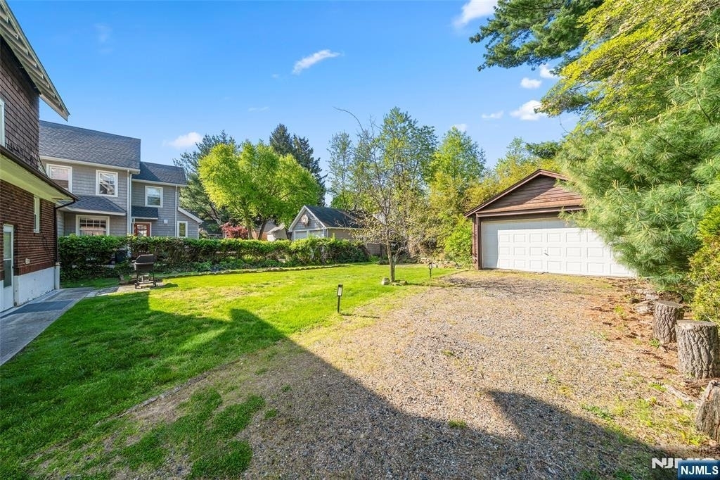332 Allaire - Photo 30