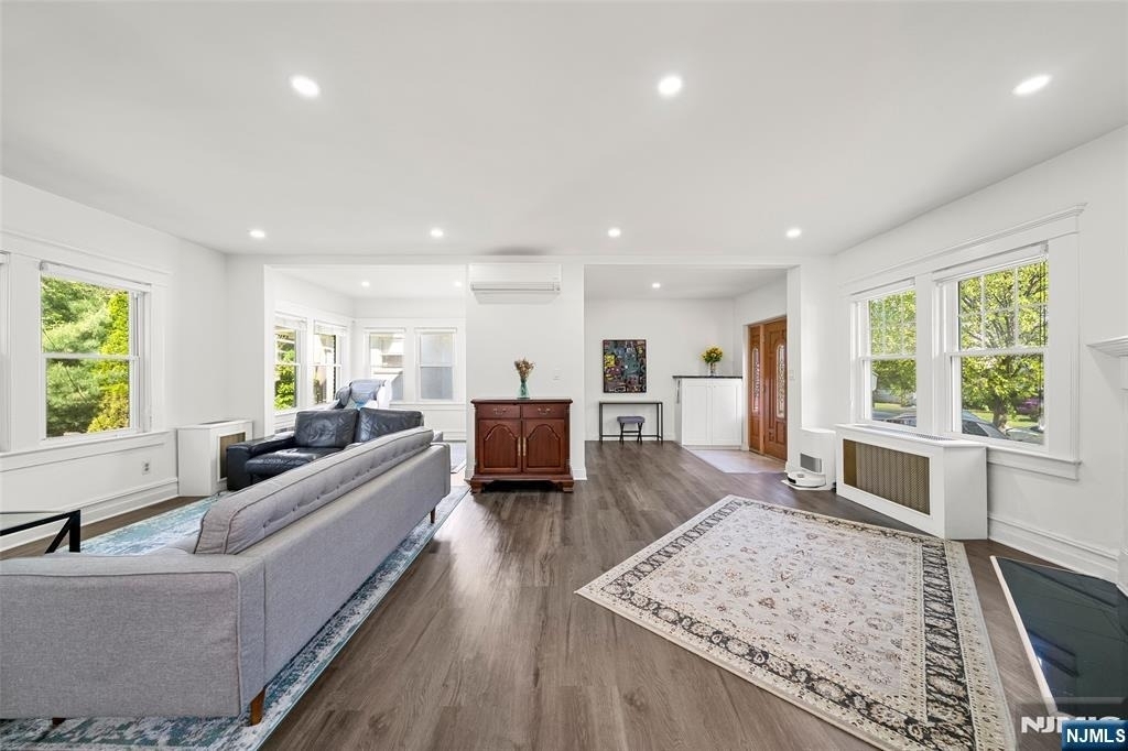 332 Allaire - Photo 6