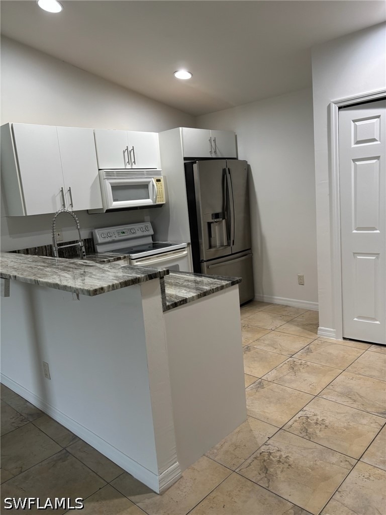 4713 13th Street Sw - Photo 2