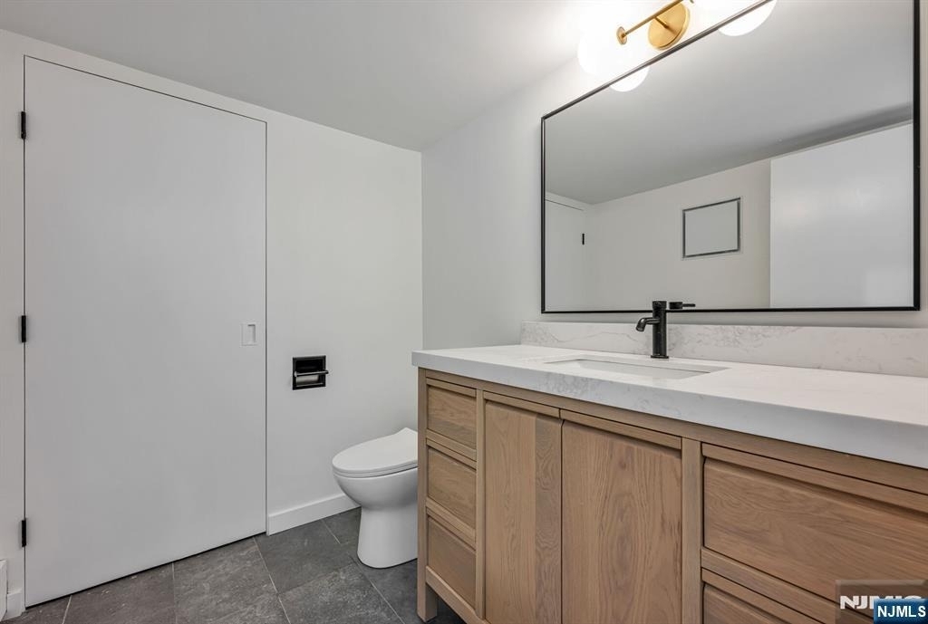 439 Summit - Photo 24