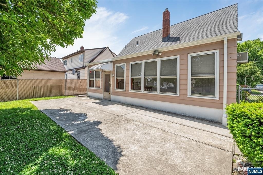 203 Charlton - Photo 17