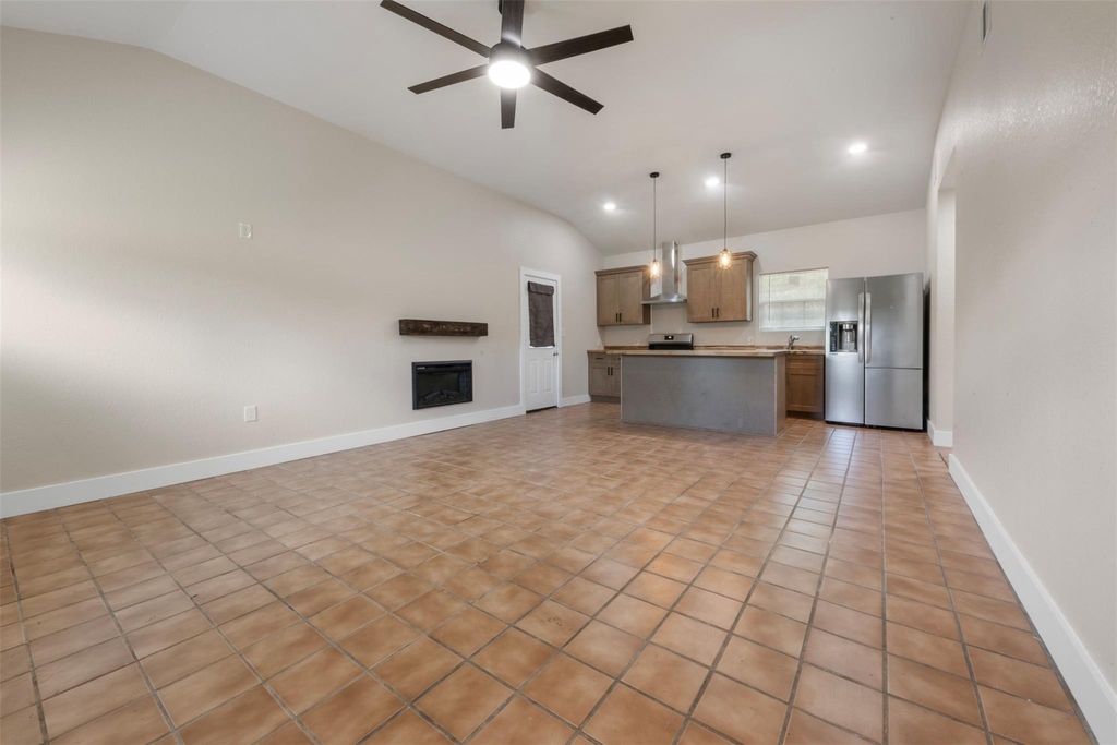 2140 County Road 235 - Photo 2