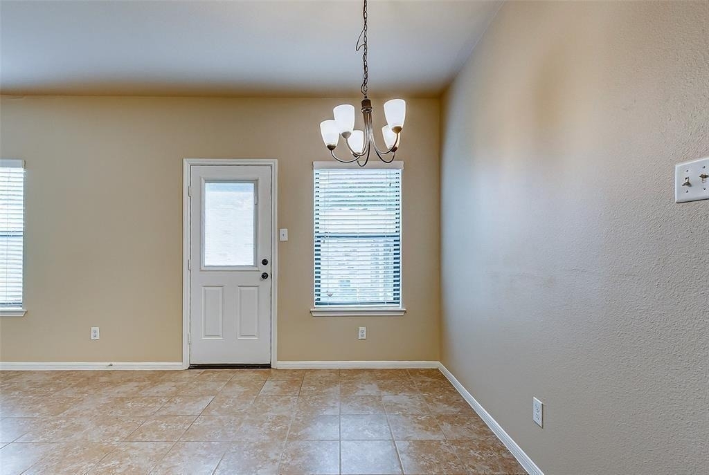 6039 Shelbourne Park Lane - Photo 8