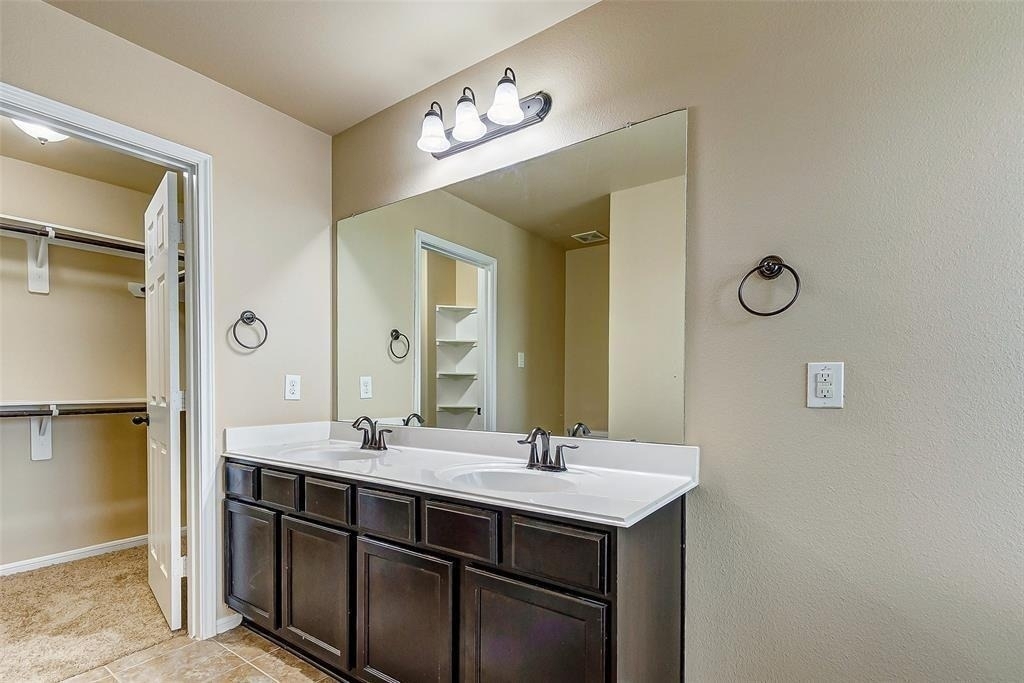 6039 Shelbourne Park Lane - Photo 19