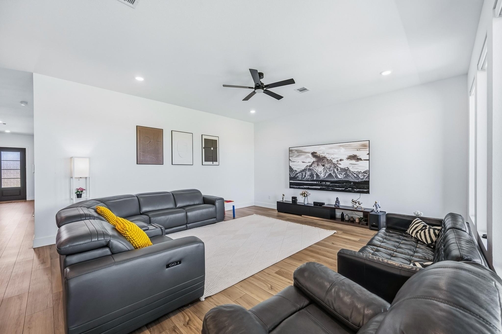 31051 Sun Valley Drive - Photo 17