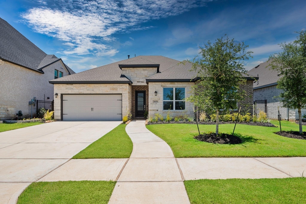 31051 Sun Valley Drive - Photo 0