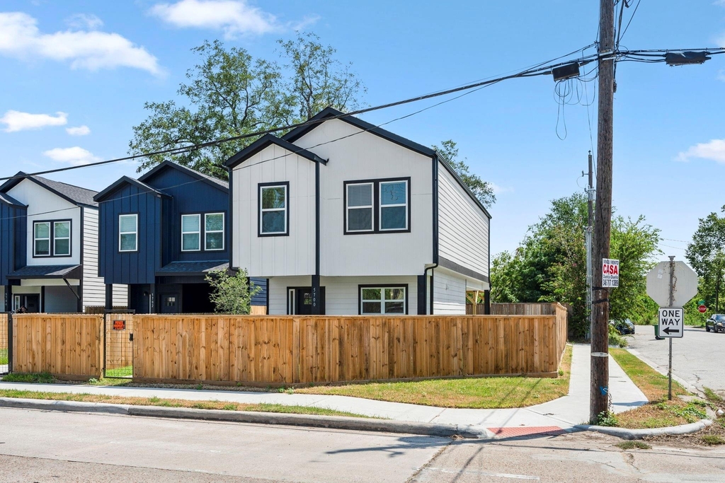 5700 Elysian Street - Photo 1
