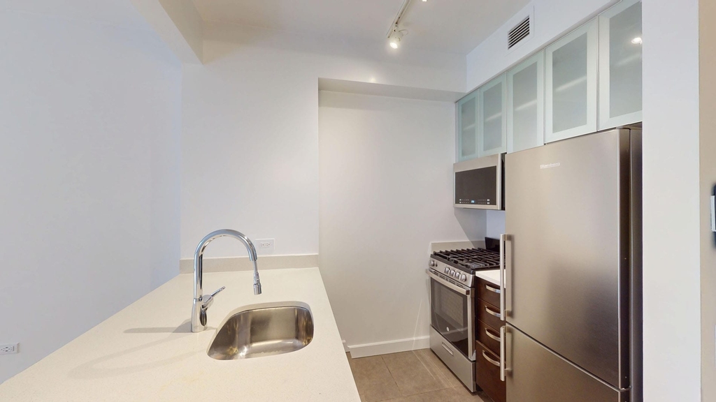 808 Columbus Ave - Photo 1