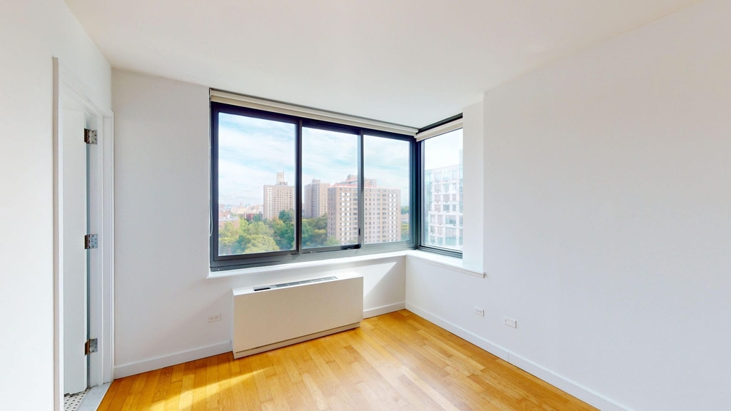 808 Columbus Ave - Photo 3
