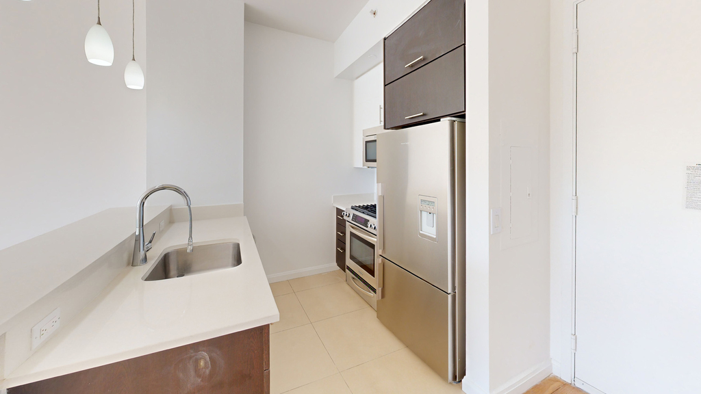 808 Columbus Ave - Photo 1