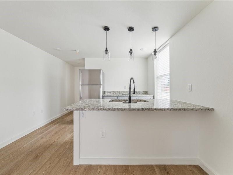 905 74th Street - Photo 4