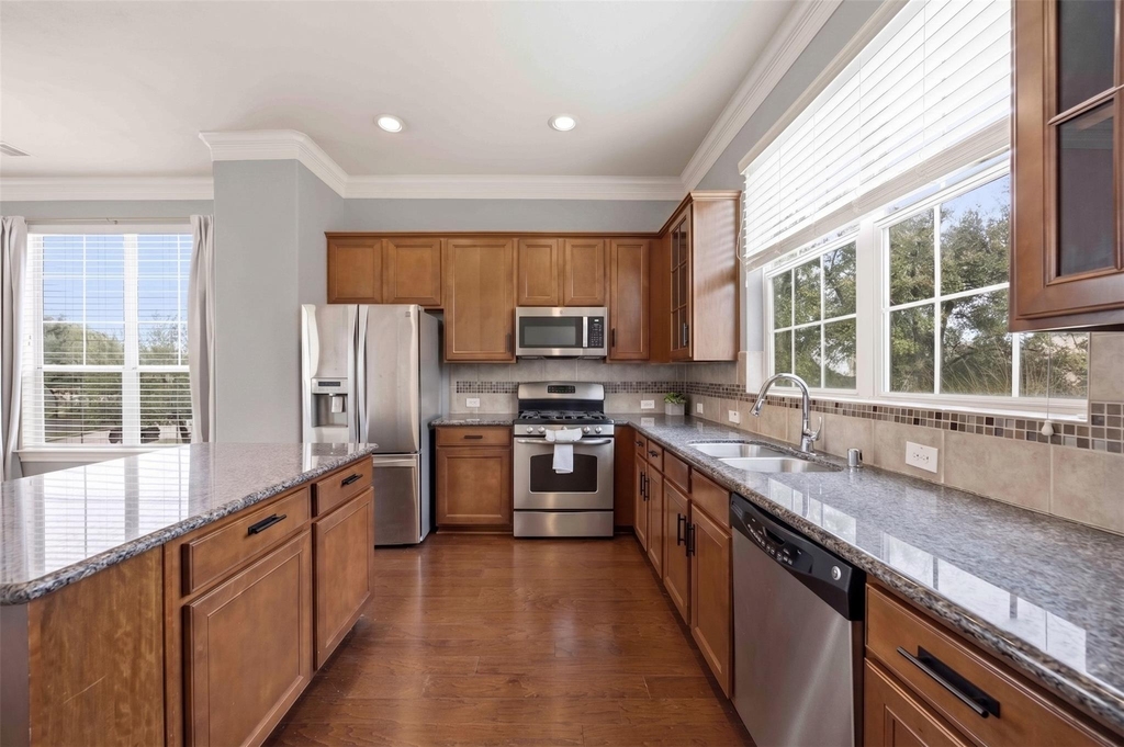 10702 Clearview Villa Place - Photo 3