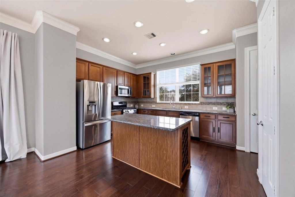 10702 Clearview Villa Place - Photo 2