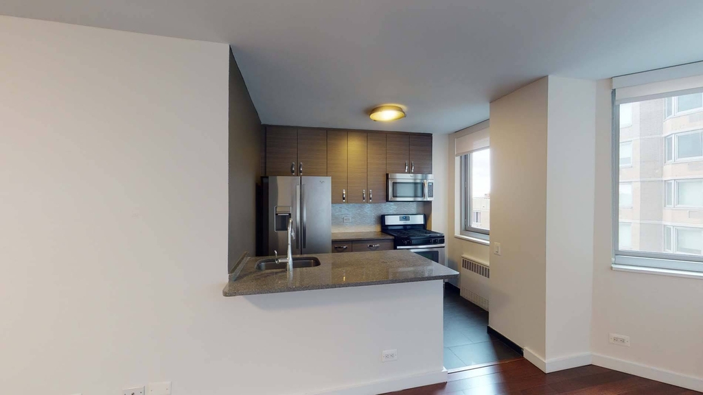 401 E 34th St - Photo 2