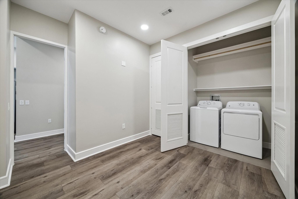 9757 Katy Freeway - Photo 12
